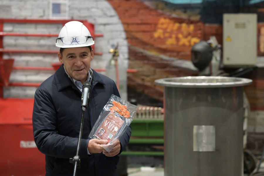 капсула времени_губернатор Свердловской области.jpg капсула времени_губернатор Свердловской области.jpg